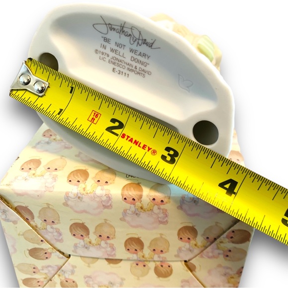 Precious Moments Figurine Be Not Weary In Well Doing Vintage Figurine - Picture 8 of 9